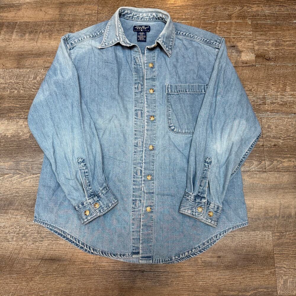 Vintage Eddie Bauer Denim Shirt Womens Medium Petite Light Wash Cotton Hong Kong